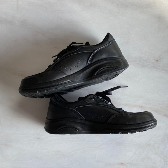 NWOT New Balance Postal Worker Walking Shoe Size 8.5 - Picture 2 of 8